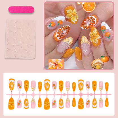 Kunstnagelset mit fruchtigen Motiven und glamourösen Akzenten Brehn
