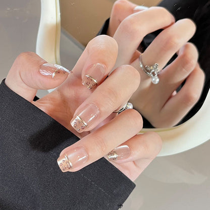 Stylische Press-On-Nageltips mit Leopardendesign Brehn