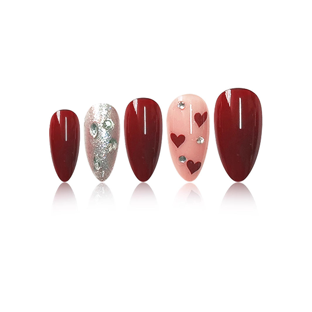 Elegantes Herz-Themen Press-On Nagelset Brehn