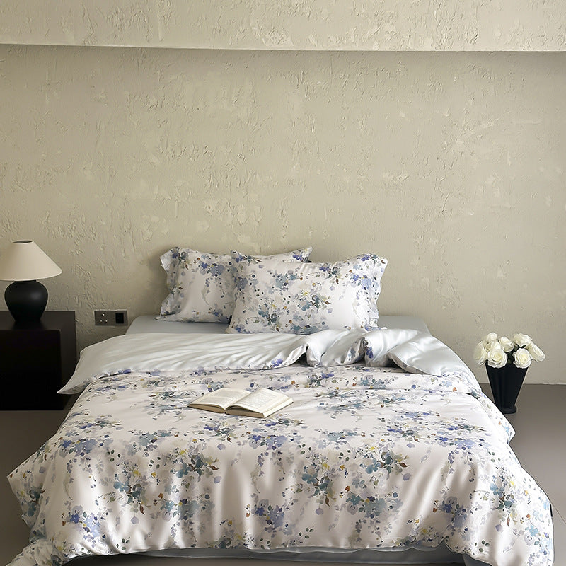 Luxuriöses Satin-Bettwäsche-Set mit floralem Aquarellprint und seidig-glänzendem Finish