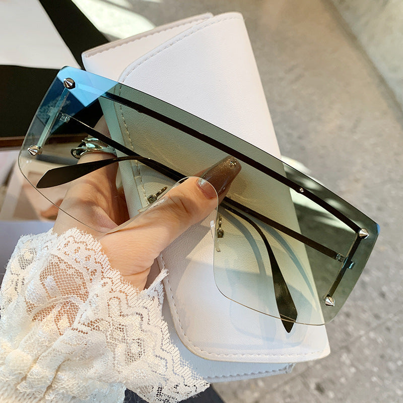 Damen oversized Sonnenbrille mit modernem Rahmen und UV-Schutz Brehn