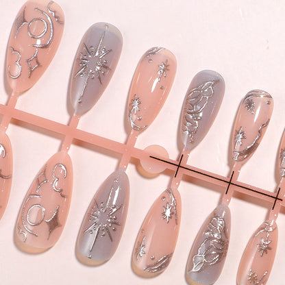 Dekorative von der Galaxie inspirierte Press-On-Nagelkunst Brehn