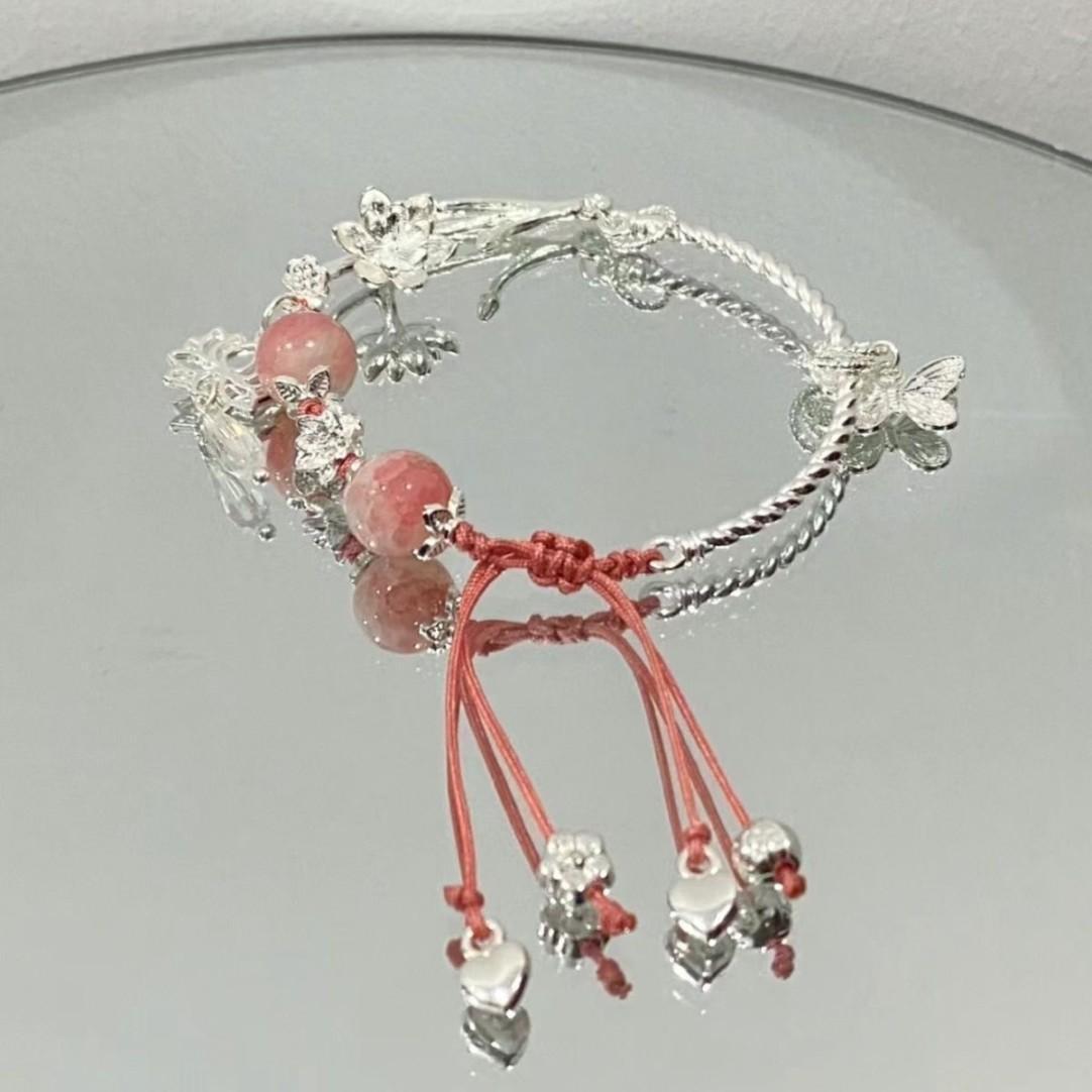 Verstellbares Edelstein Charm Armband Brehn