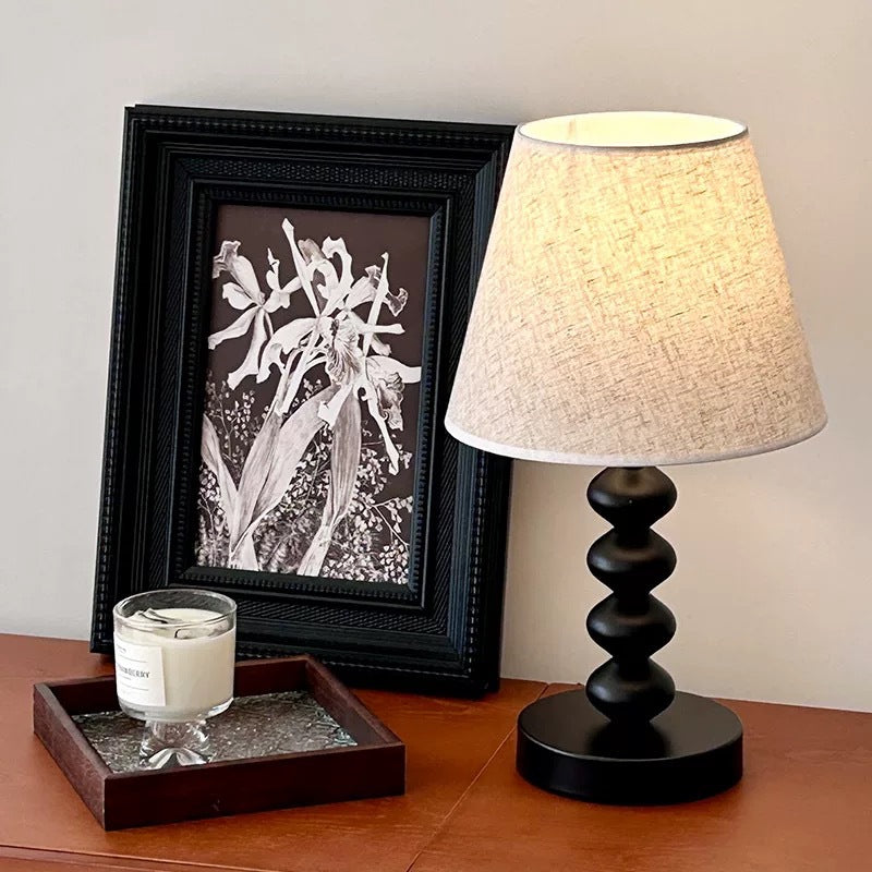 Skulpturale dekorative Tischlampe