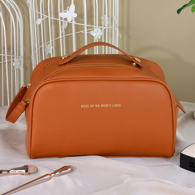 Kosmetik- Und Pflege-Tasche Im Eleganten Design Mit Praktischem Reißverschluss Brehn