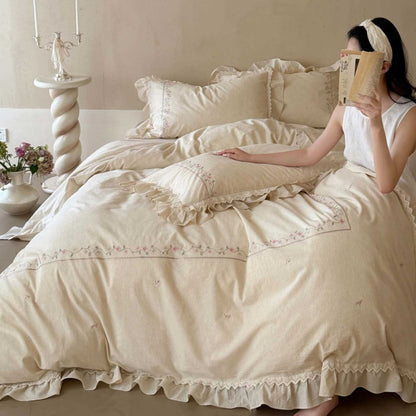 Vintage-inspirierte Rüschene cotton-leinen bestickte Bettbezug Ensemble mit Spitze-verzierten Kissenbezügen