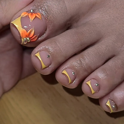 Kunstnagelset mit floralem Design und eleganten Akzenten Brehn