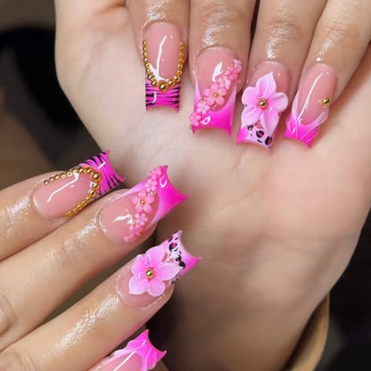 Blumengeschmückte Gel-Nagelkunstverlängerungen Brehn