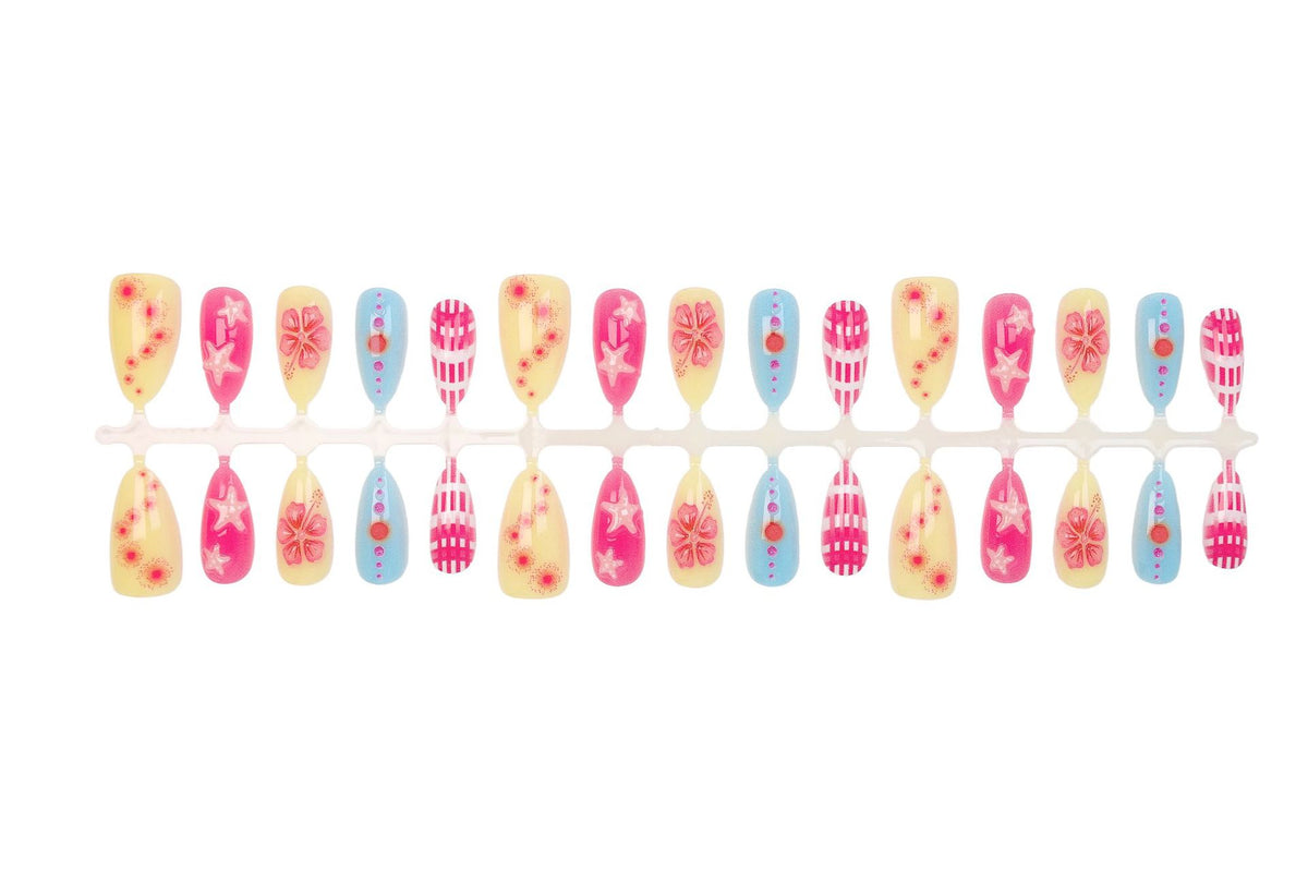Kunstnagelset mit kreativen Blumen- und Sternenmotiven Brehn