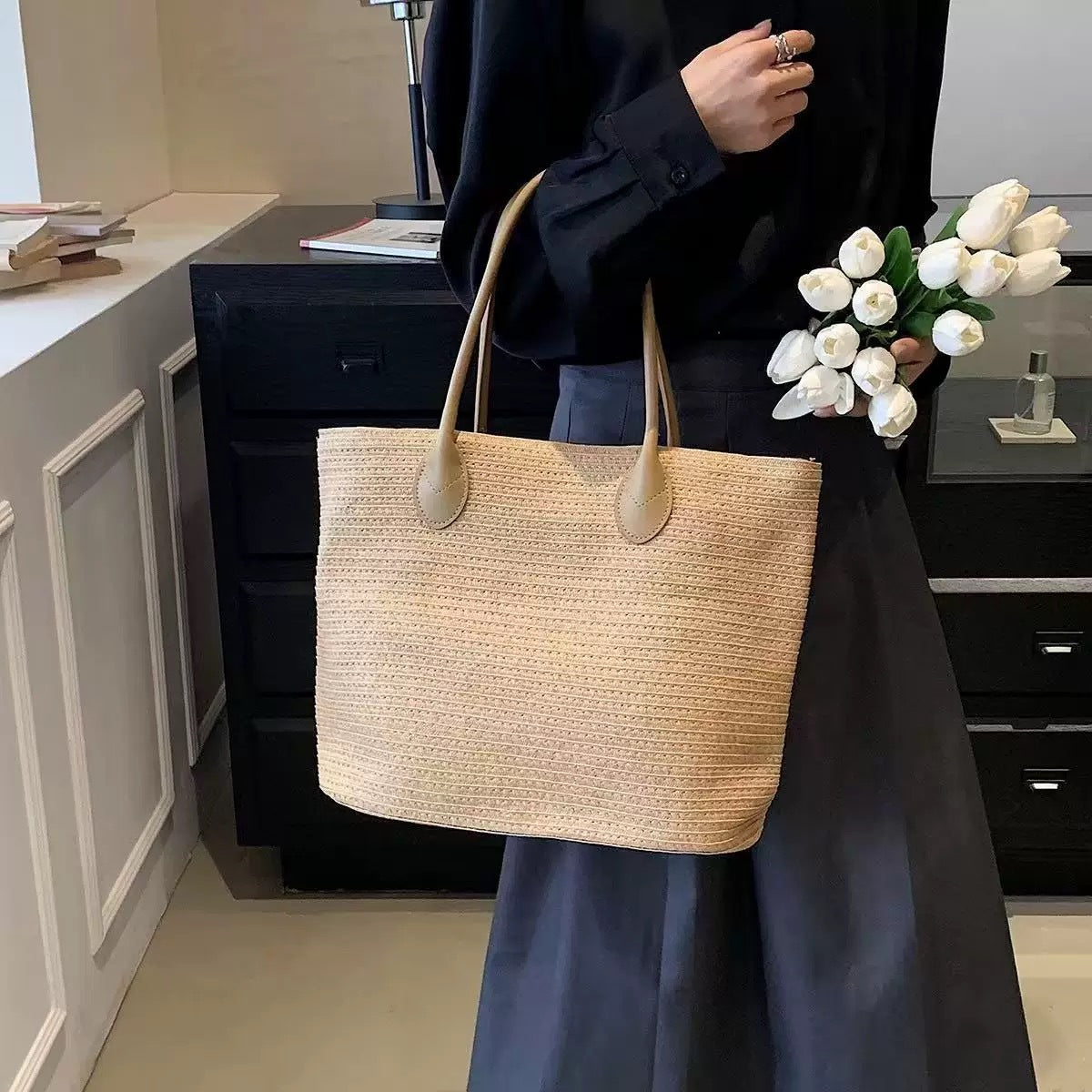 Handtasche Aus Strukturiertem Naturmaterial Brehn