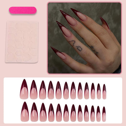 Kunstnagelset mit eleganten spitzen, mondäner Farbgebung und kreativem Design Brehn