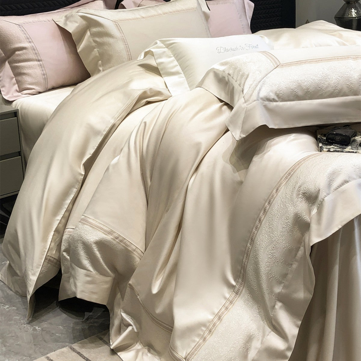 Seidene Mikrosatin-Jacquard Bettbezug-Set mit Hemstitched Rand und Eckenbändern