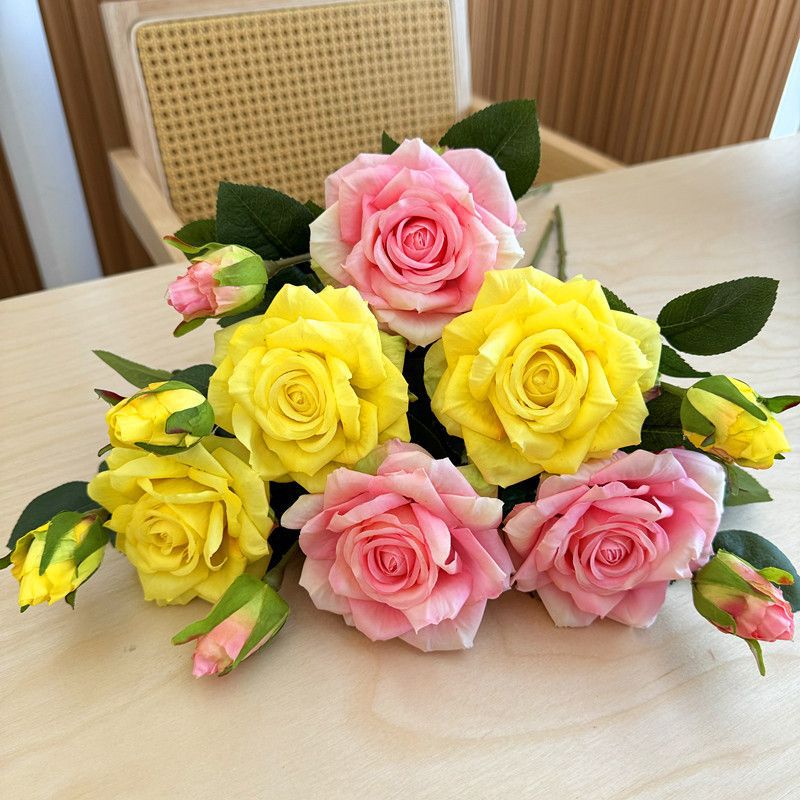 Realistische Künstliche Rosen Blumenarrangement