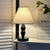 Elegante strukturierte Tischlampe