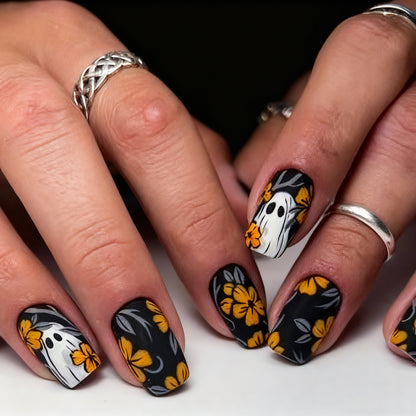 Künstlerische florale Geister-Themen-Nagelkunst-Erweiterungen Brehn