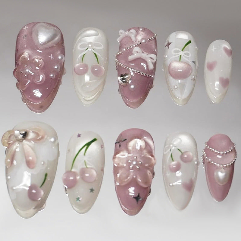 Premium Dekorative Press-On Nagelkunst Set mit Floralen und Edelstein Akzenten Brehn