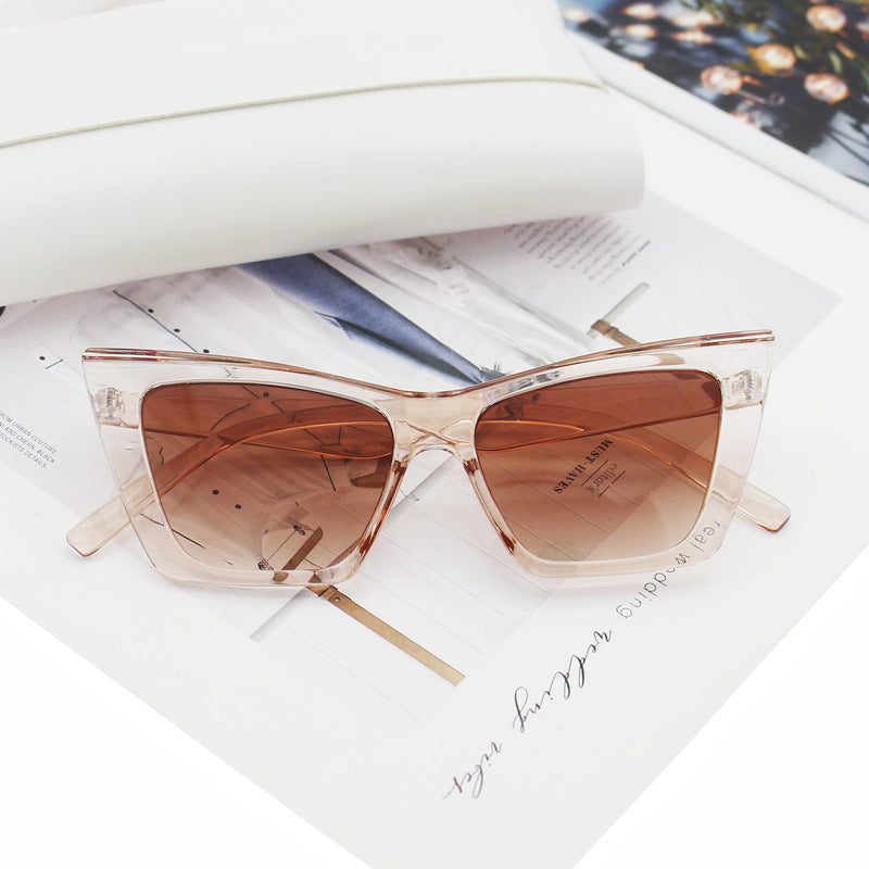Damen Katzenaugen-Sonnenbrille mit transparentem Rahmen und UV-Schutz Brehn