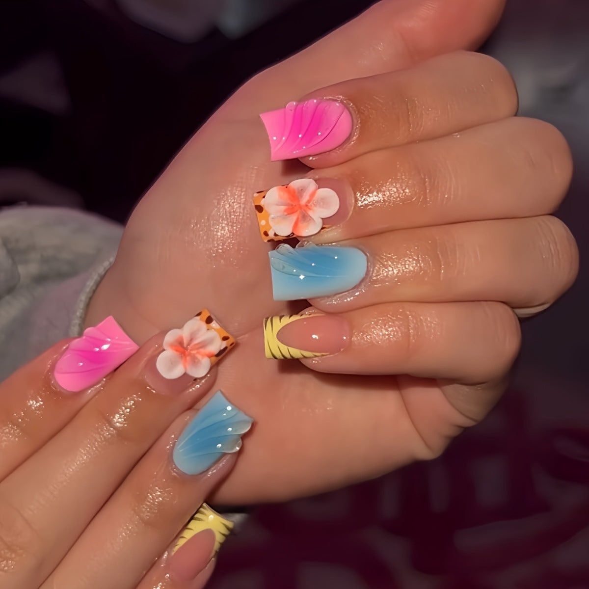 Floral Art Press-On Nails Brehn