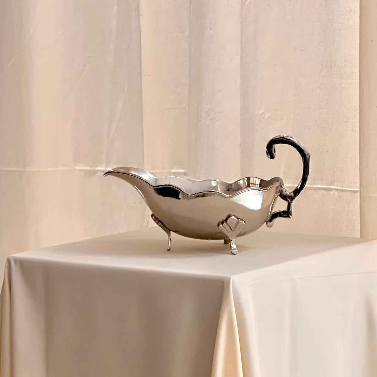 Eleganter dekorativer Kerzenhalter 1789234552