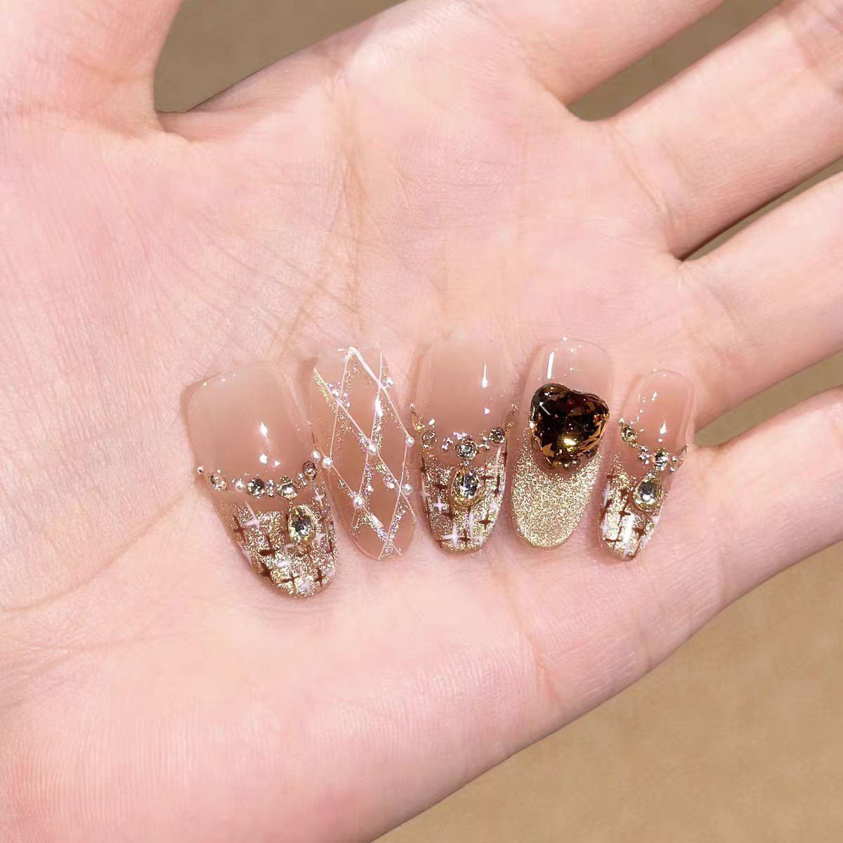 Glitzerndes Künstlerisches Press-On Nageldesign Brehn