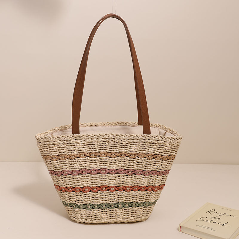 Trendige Strohtasche mit Bunten Details Brehn