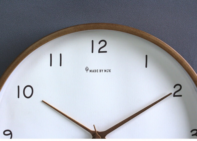 Brehn | Schlichte analoge Massivholz-Wanduhr für Zuhause – zeitlos und elegant!
