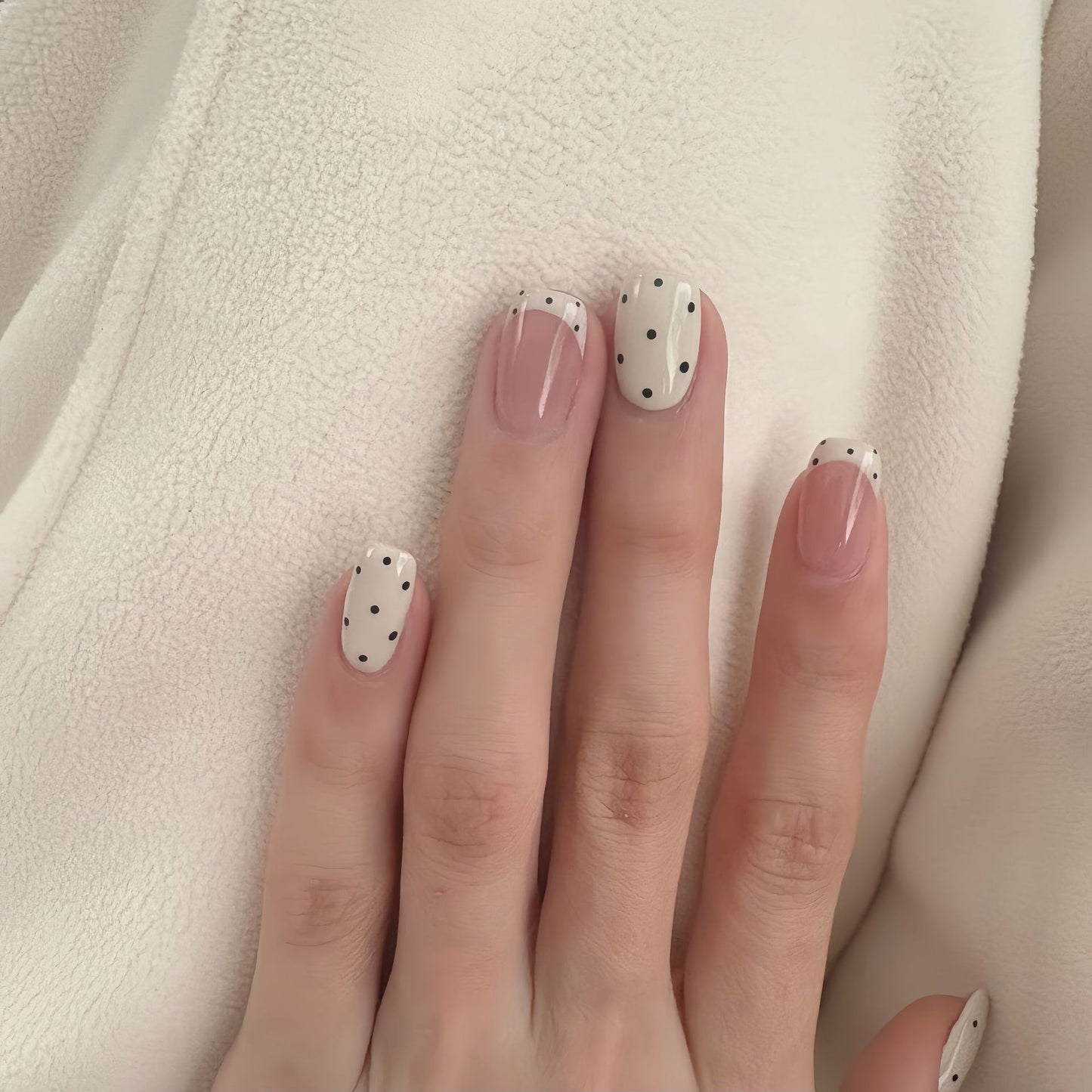 Künstliche Nagelspitzen Im Eleganten Design Brehn