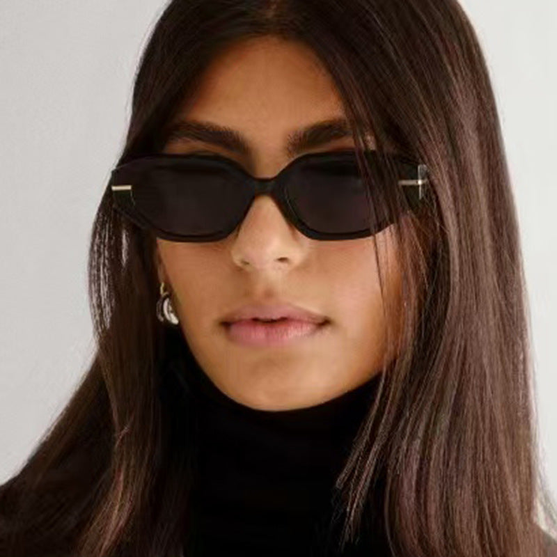 Damen stilvolle geometrische Sonnenbrille mit verspiegelten Gläsern und einzigartigem Rahmen Brehn