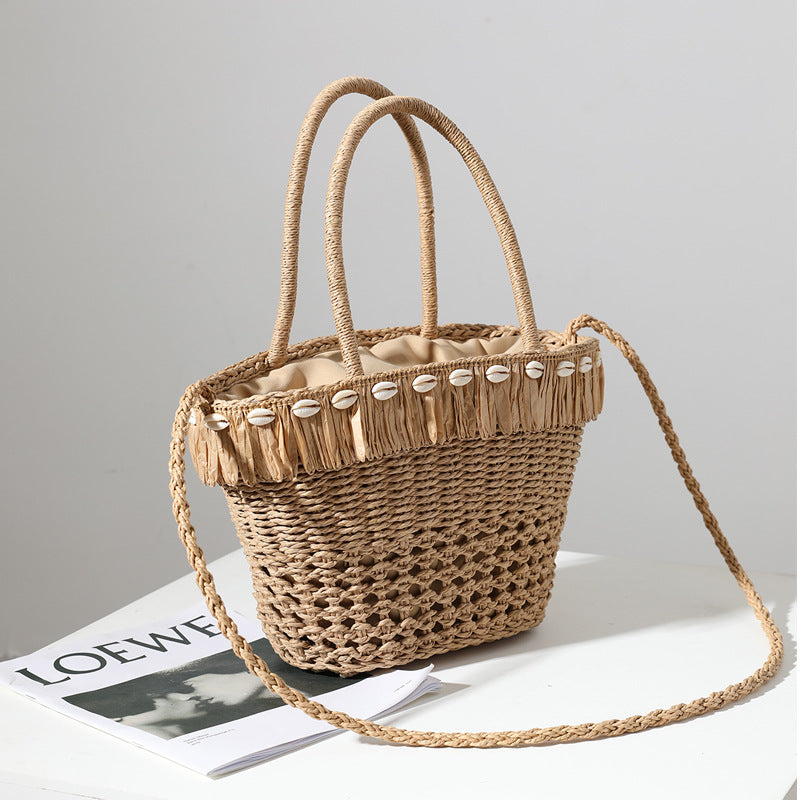 Geflochtene Basttasche mit Dekorativem Quastendetail Brehn