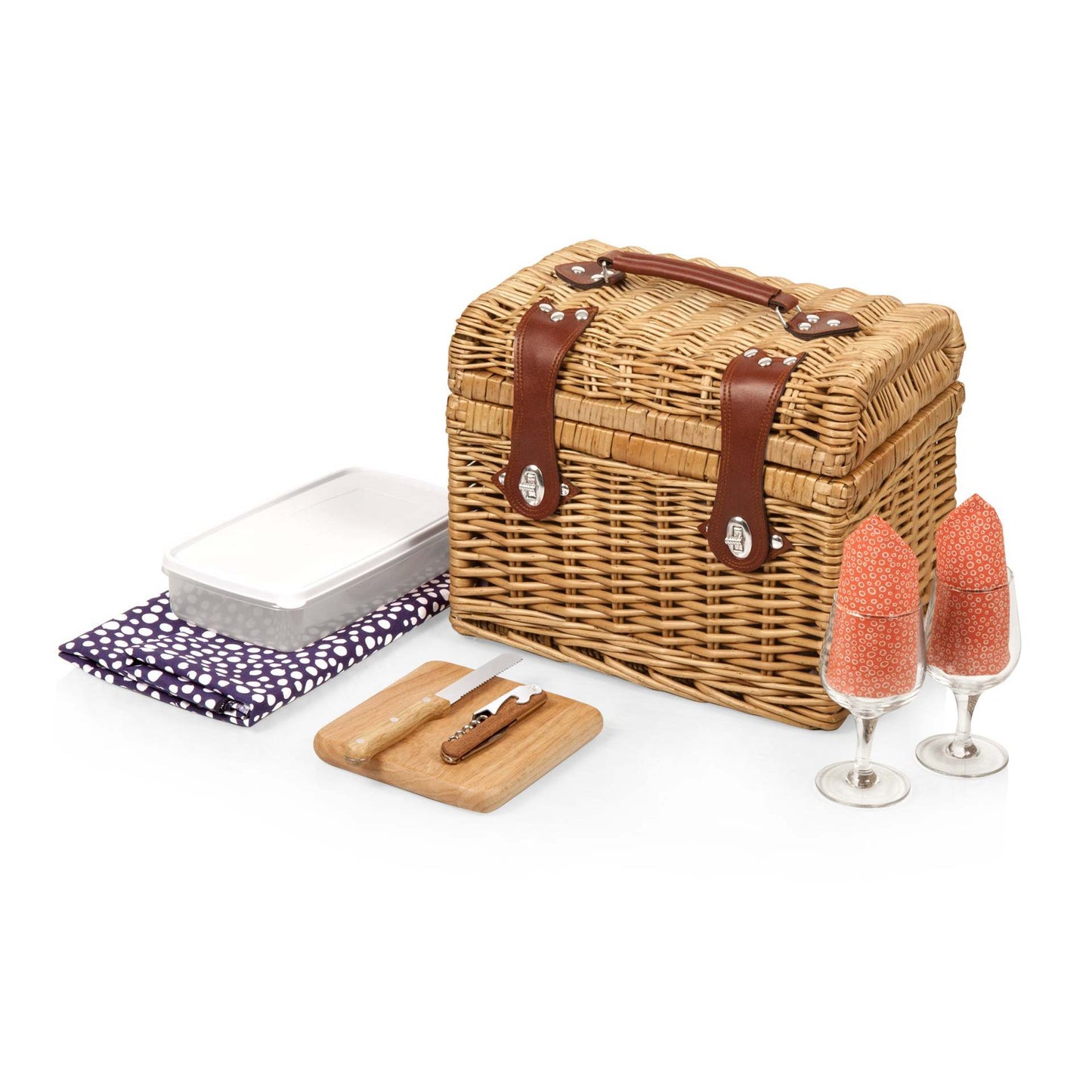 Damen Picknickkorb mit stilvollen Gläsern und Holzbrettern Brehn