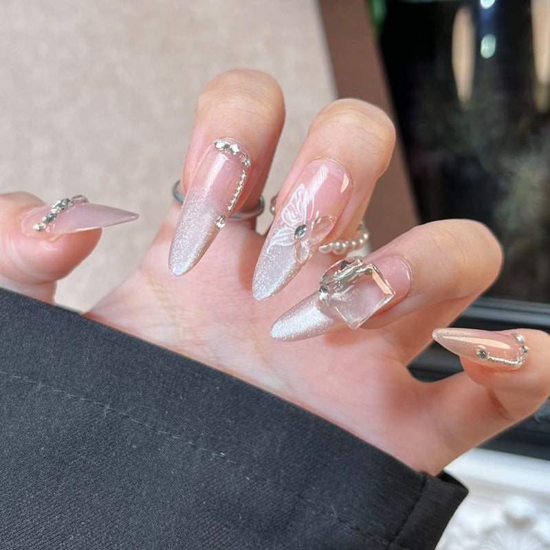 Elegantes Press-On-Nagelset mit Glitter- und Glanzfinish Brehn