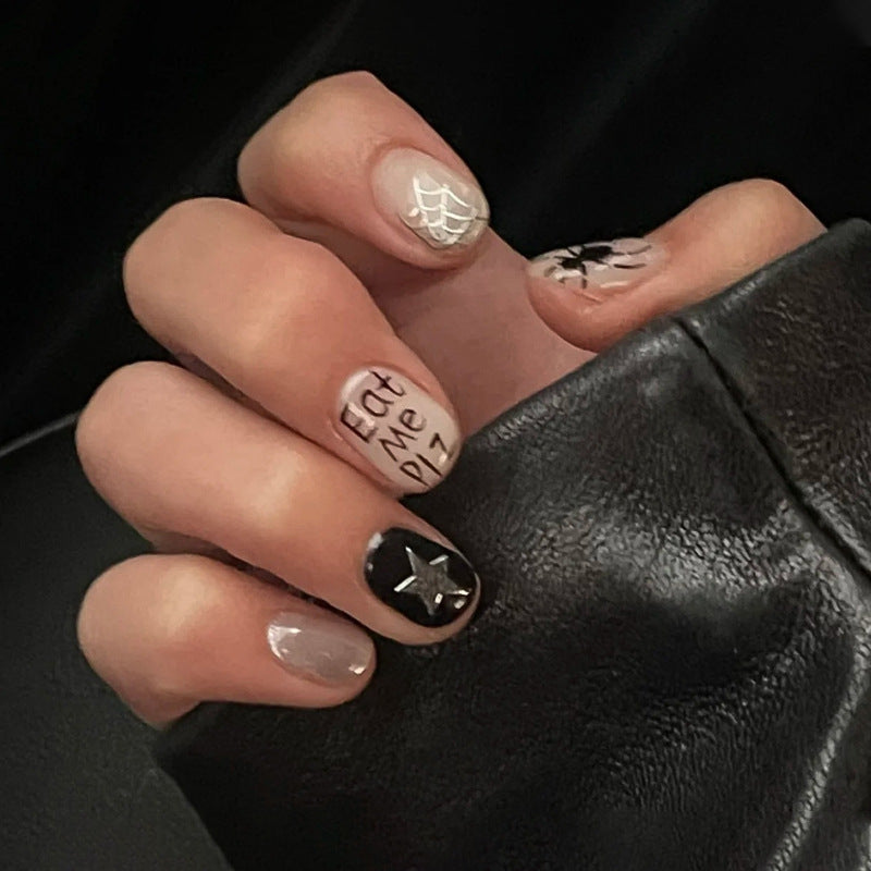 Kunstvolle Nagelverlängerungen mit kreativen Augen-Design Brehn