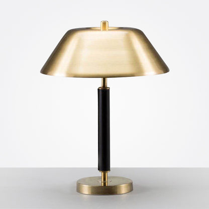 Moderne Minimalistische Tischlampe mit verstellbarem Schirm