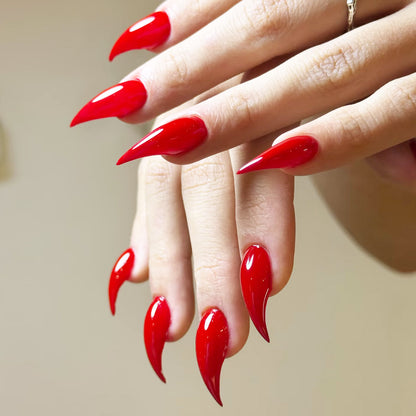 Elegante Stiletto-Nagelerweiterungen Brehn