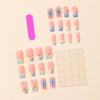 Künstlerische florale Acryl-Nail-Art-Verlängerungen Brehn