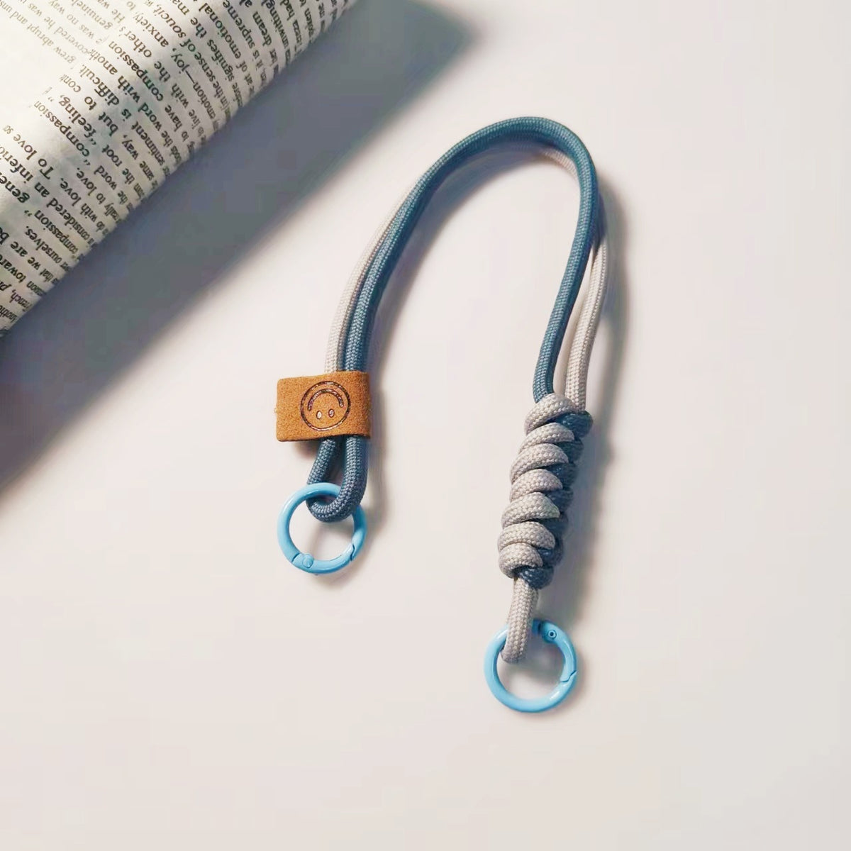 Multifunktionales Paracord Zubehörband Brehn