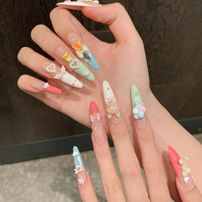 Kreatives thematisches Press-On-Nagelset