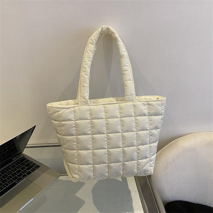 Gepolsterte Stepp-Tote-Tasche