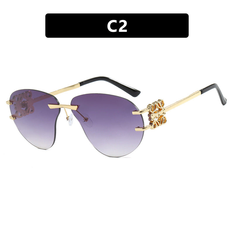 Damen modische Sonnenbrille im eleganten Aviator-Stil mit Kunststeindetails Brehn