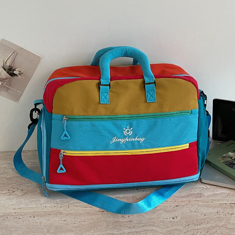 Vielseitige Reisetasche mit mehreren Taschen