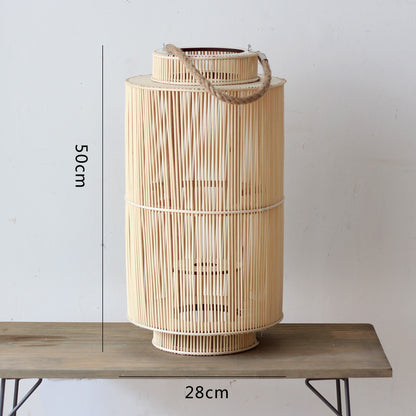 Dekorative Laterne aus geflochtenem Material Brehn