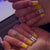 Dekoratives langes Press-On-Nagelset Brehn