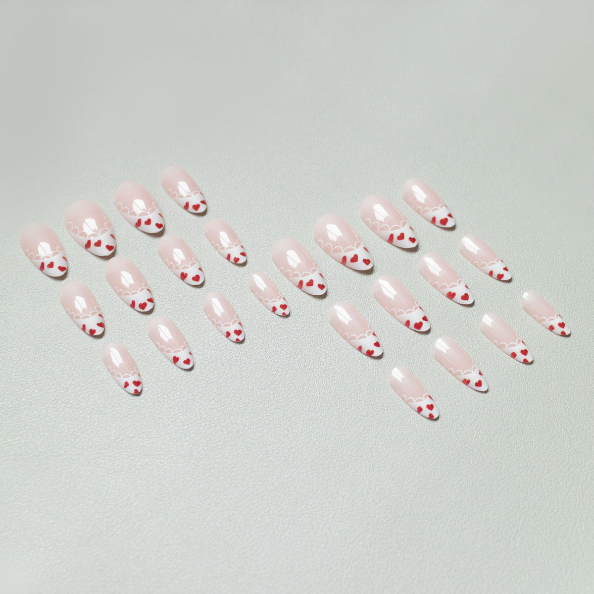 Herz-akzentiertes Acryl-Nail-Art-Set