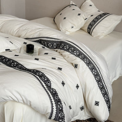 Handgestickte Boho Baumwoll-Leinen Bettdeckenbezug-Set mit dekorativem Rand und Umschlag-Kissenbezügen
