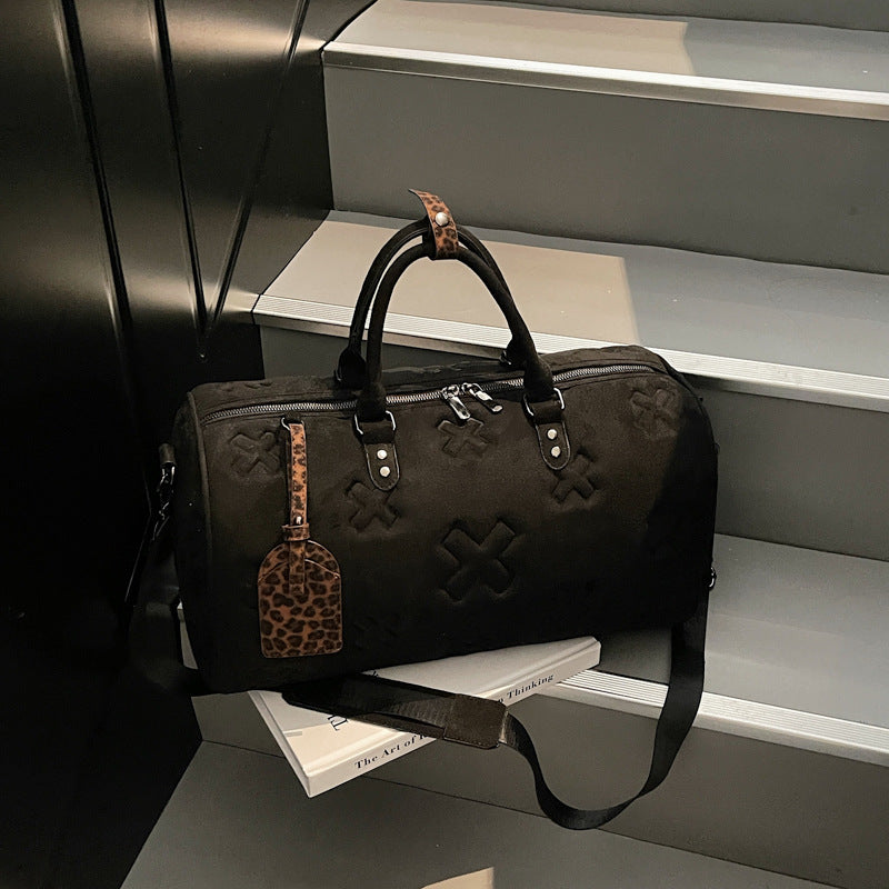 Sportliche Reisetasche mit Trendigem Design und Praktischen Fächern Brehn