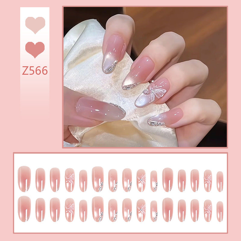Kunstnagelset mit elegantem Ombre-Design und funkelnden Akzenten Brehn