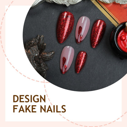 Kunstnagelset mit funkelnden Glitzer- und klassischen Akzenten Brehn