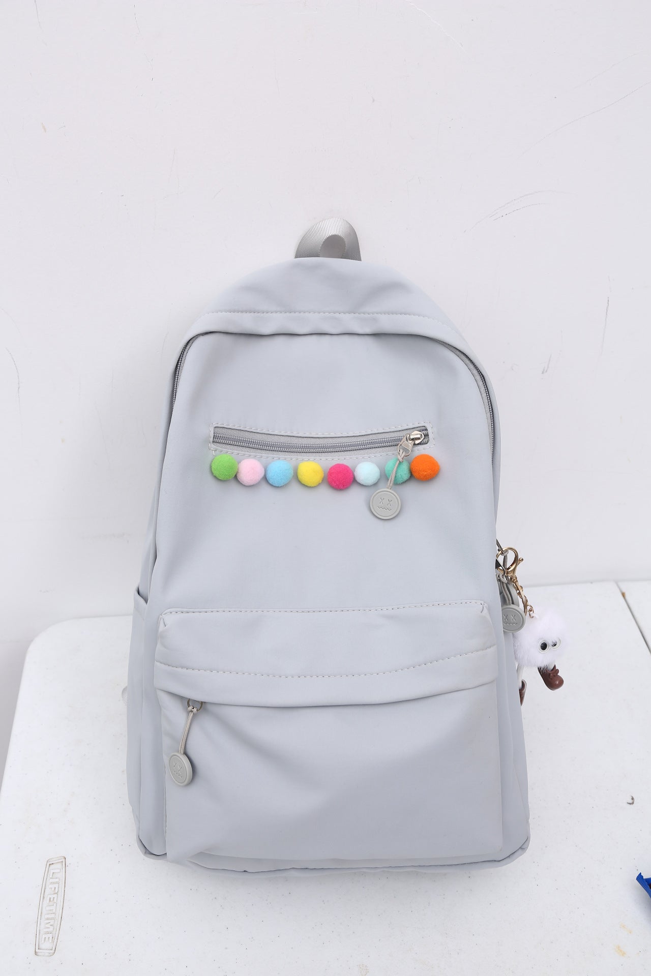 Praktischer Rucksack mit Farbenfrohen Applikationen Brehn