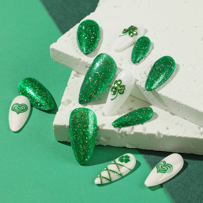 Künstlerische Glitter-Nagelverlängerungen Brehn