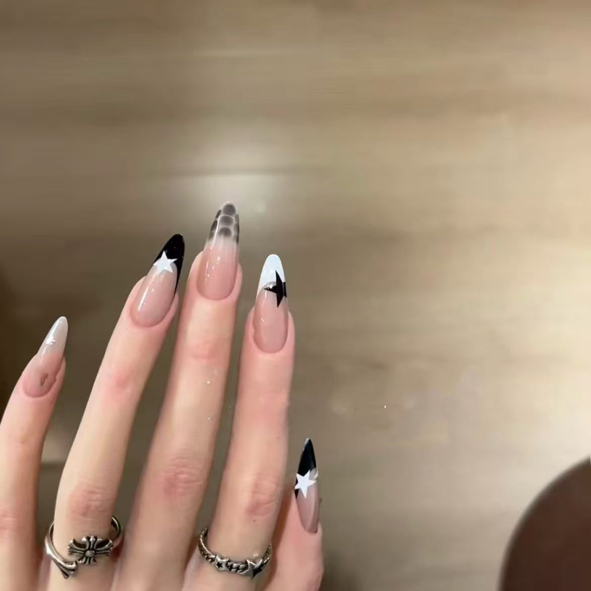Künstlerisches Stiletto-Nagelset Brehn